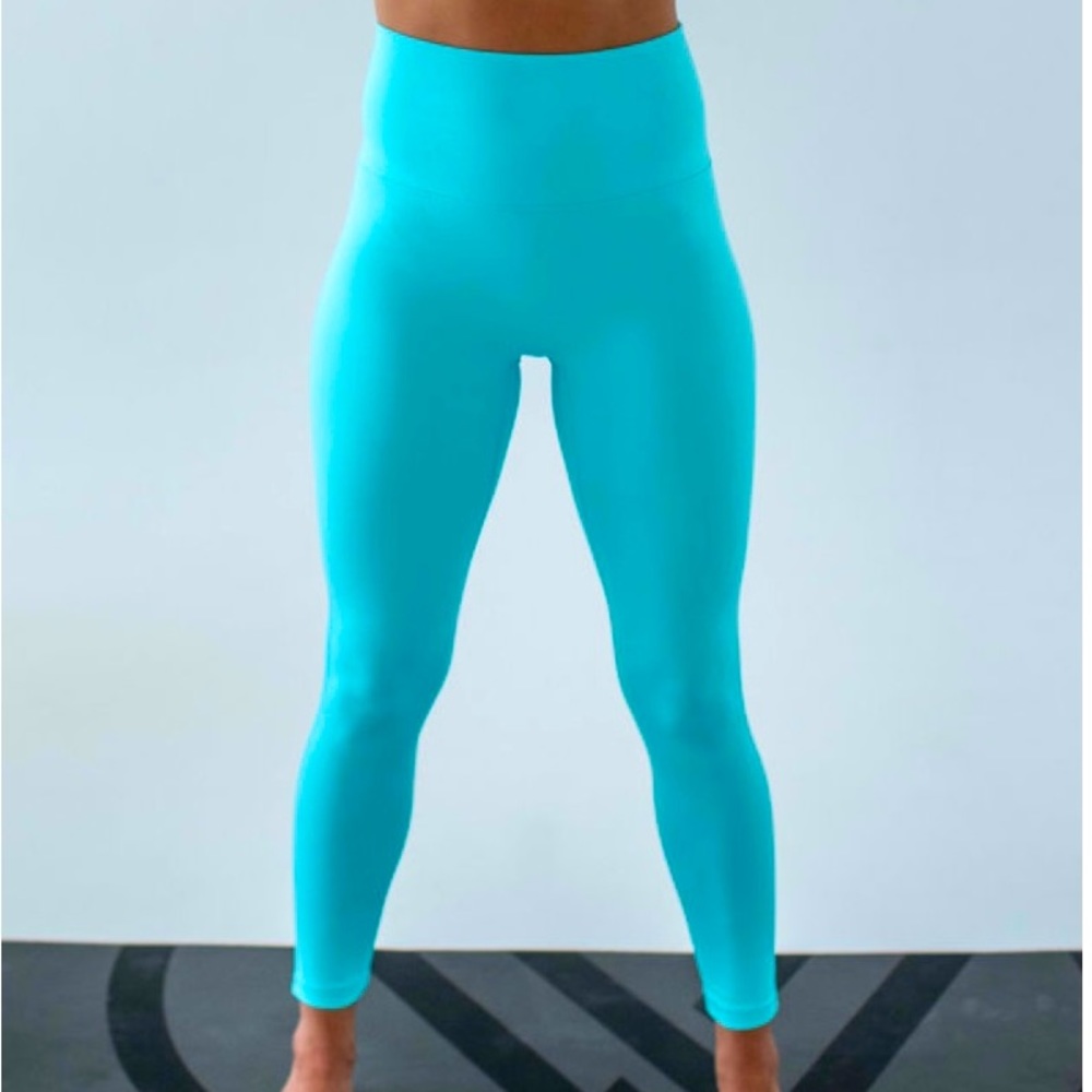 SAVVI SOLAS WORKOUT YOGA LEGGINGS - NWT- SIZE XL - COLOR SEYCHELLES (AQUA)